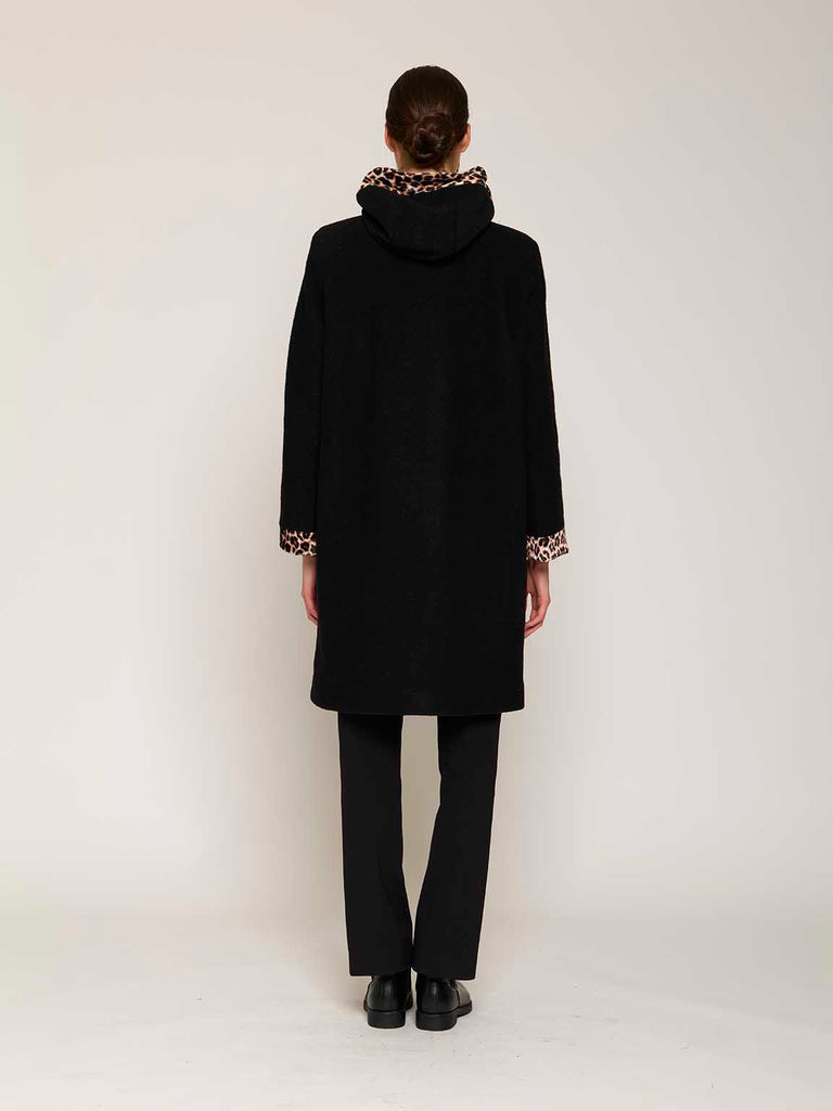 Cappotto in lana cotta con profili in velluto animalier