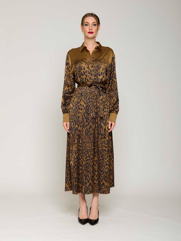 Abito chemisier in raso animalier con dettagli cuoio e strass
