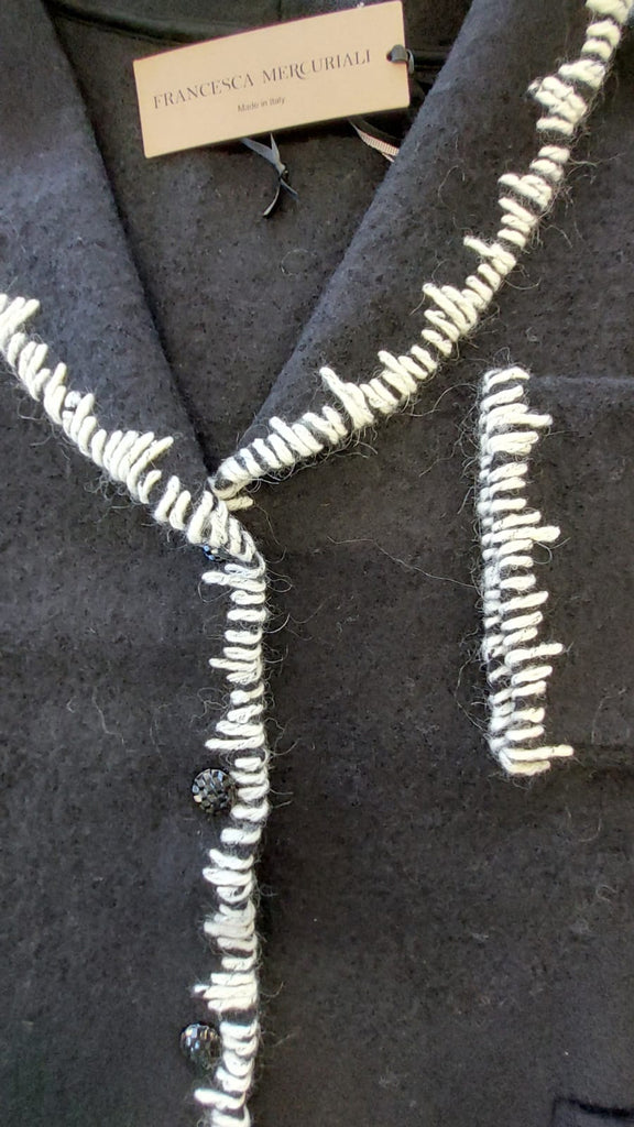Giacca in lana cotta ricamata