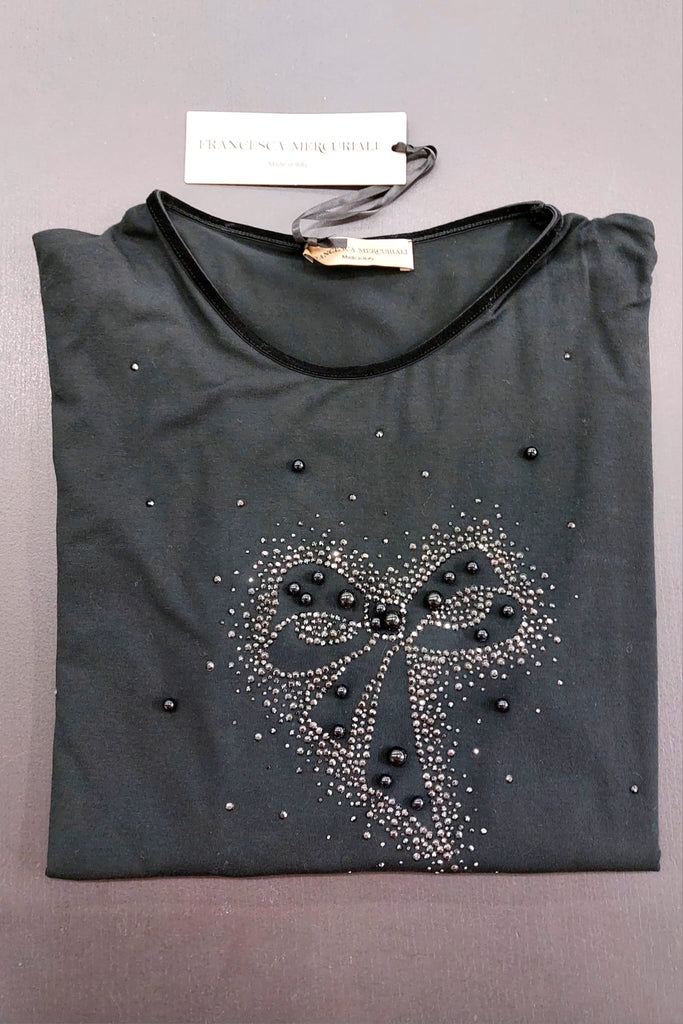 T-shirt in viscosa con strass e perle