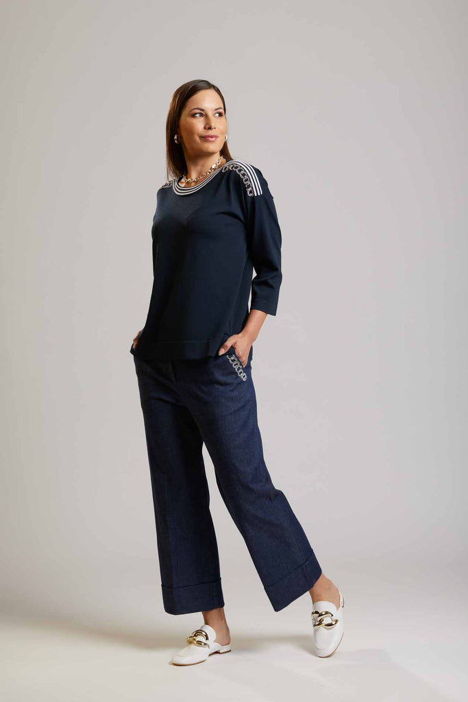Jeans leggero ampio con tasche e strass